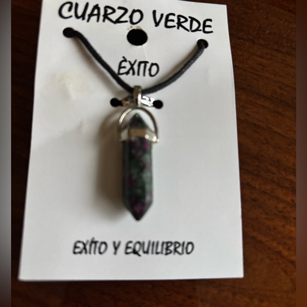 Crystal pendent in green stone never worn from Europe